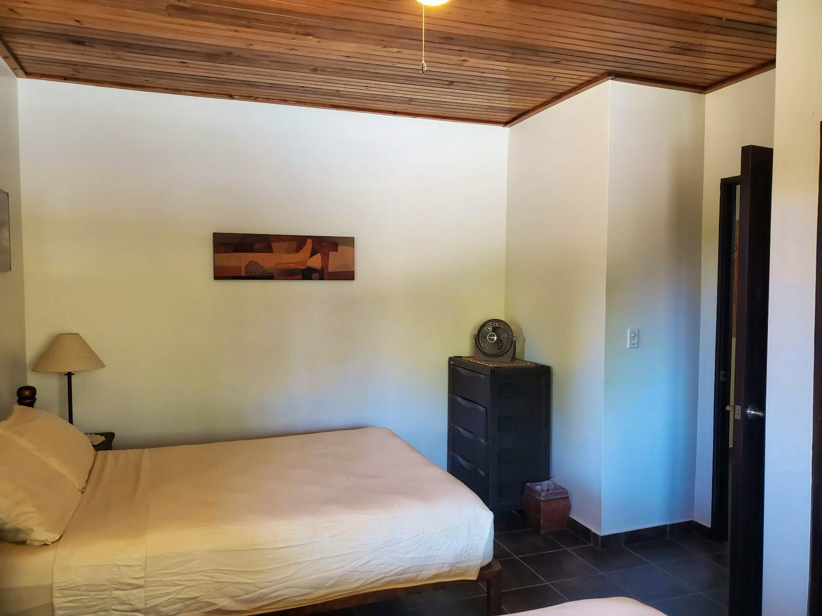 Downstairs - Shared W/ Ensuite - Traditional Country House w/ Coworking - Gallery - 19