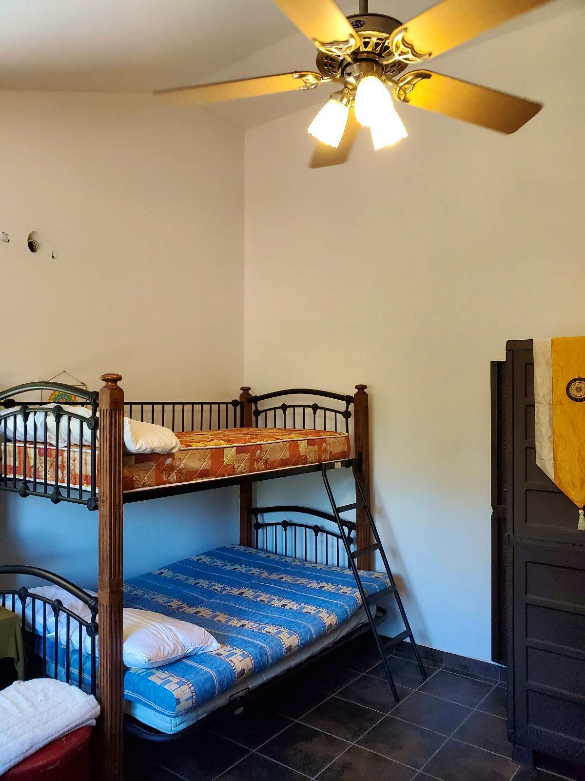 Upstairs - Shared - Traditional Country House w/ Coworking - Gallery - 10