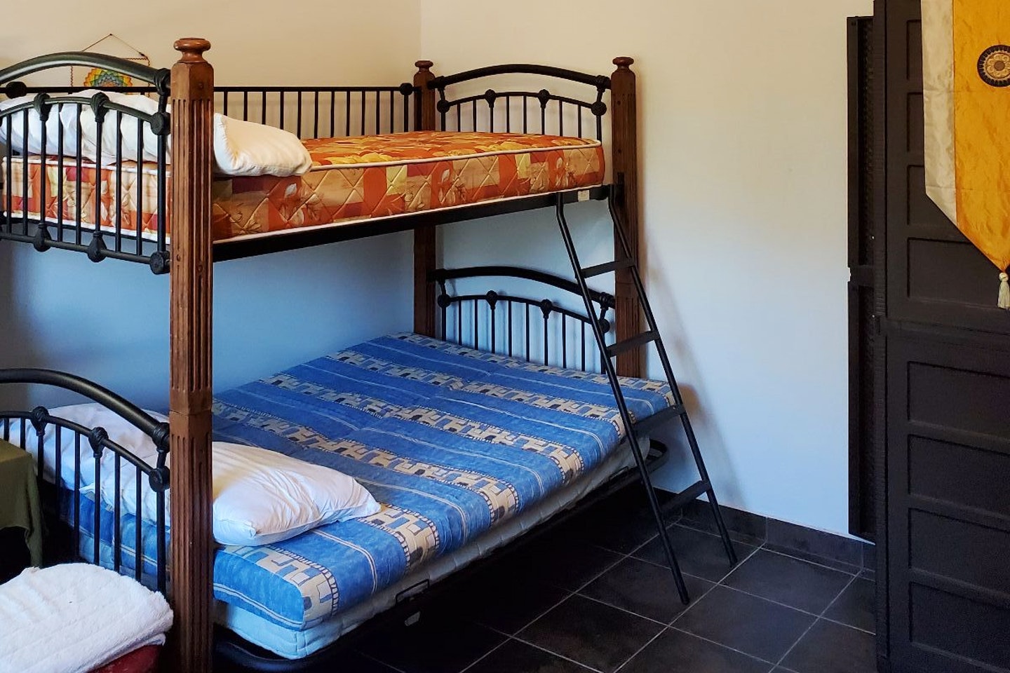Upstairs - Shared - Traditional Country House w/ Coworking - Gallery - 2