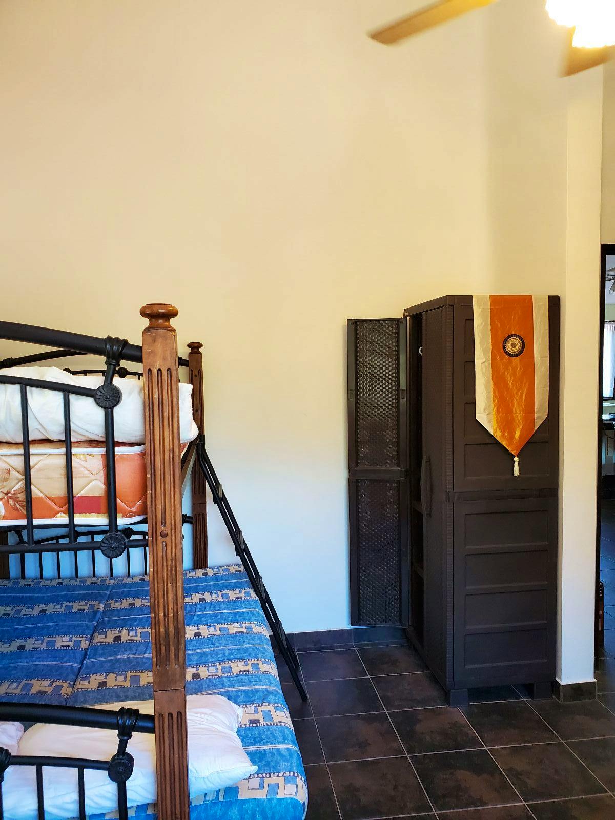 Upstairs - Shared - Traditional Country House w/ Coworking - Gallery - 12