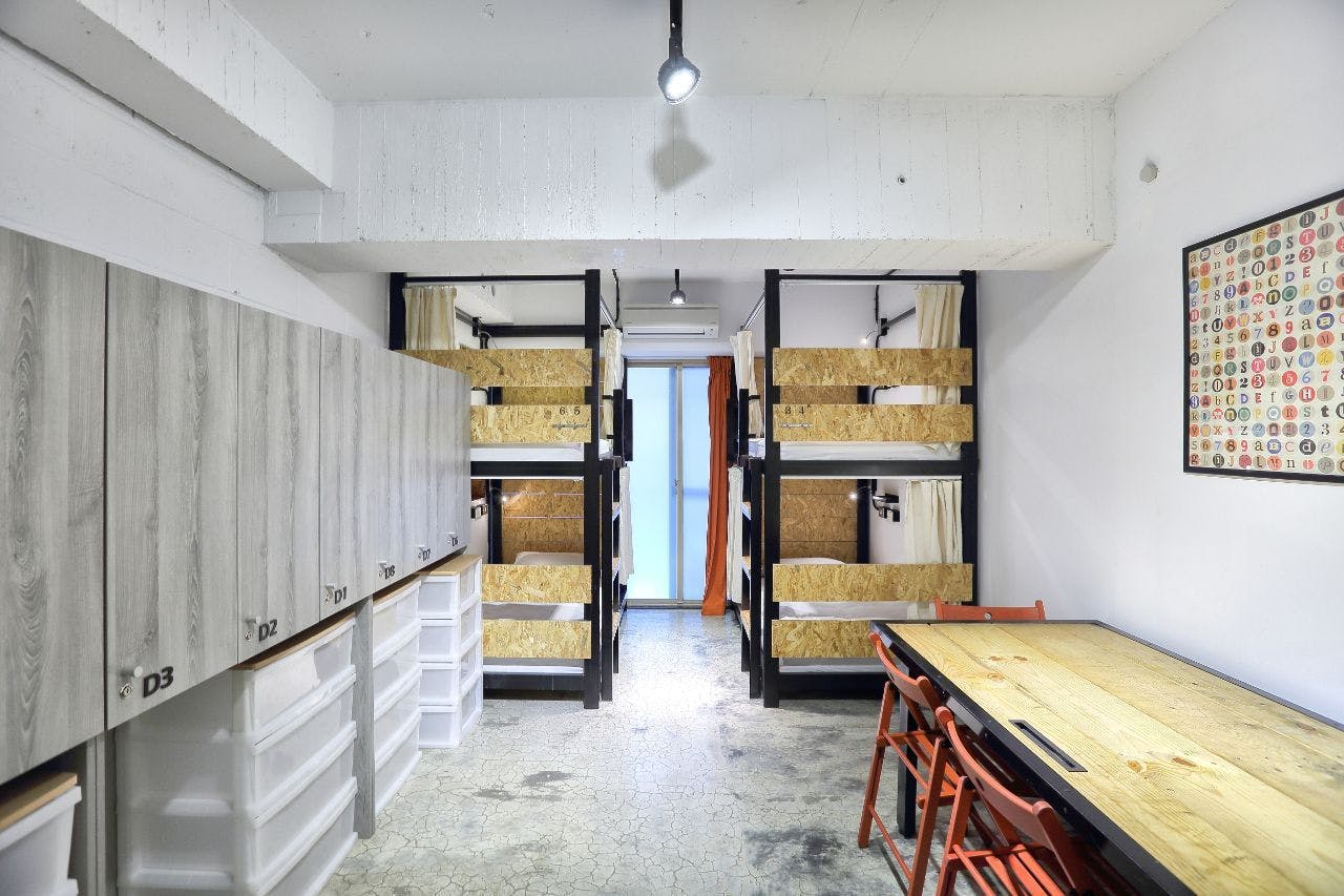  D - Bed In A 4-Bed Female Only Room  -  Austere & Minimalist Styled Apt. w/ Workspace  - Gallery -  20
