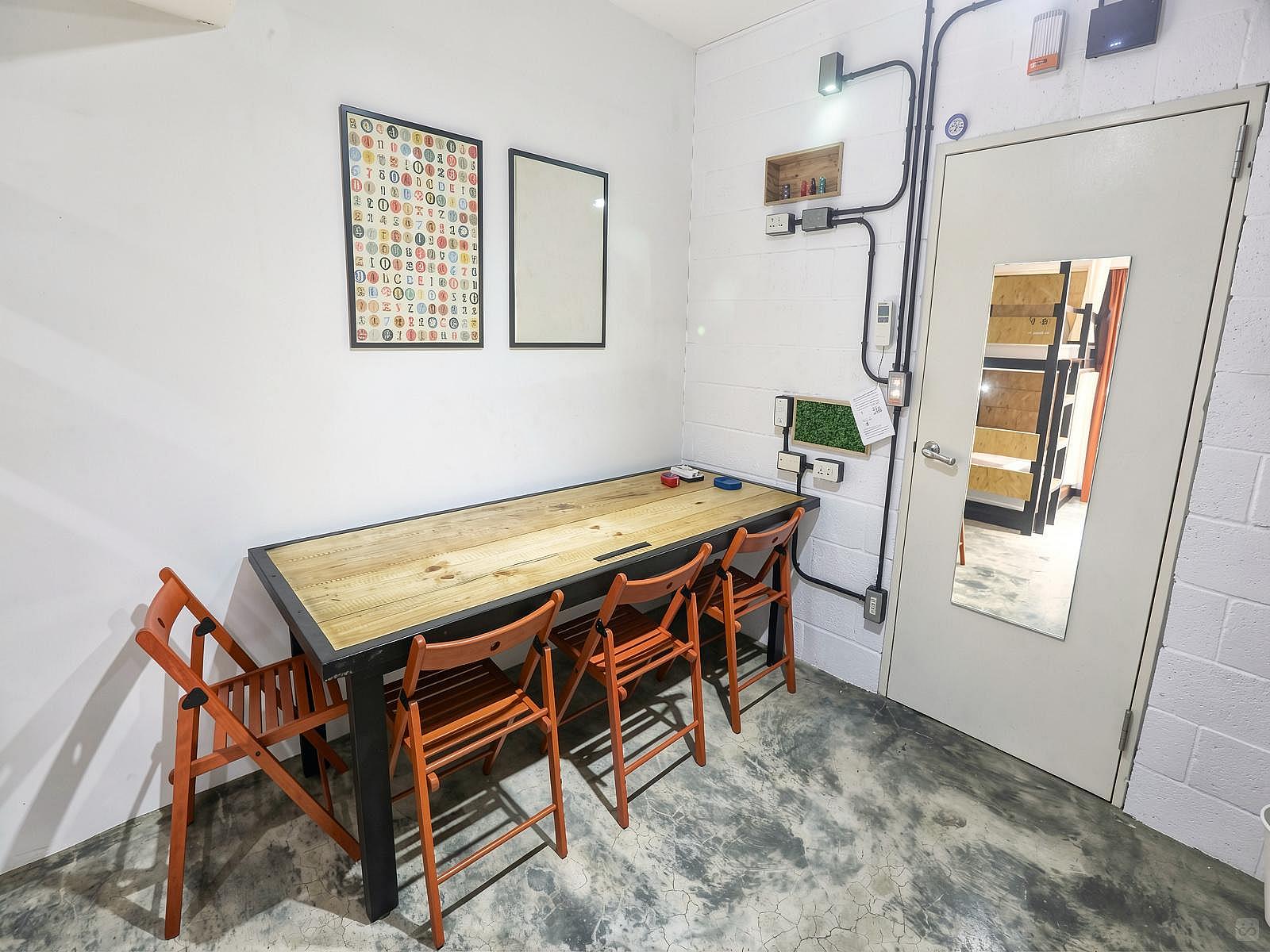  D - Bed In A 4-Bed Female Only Room  -  Austere & Minimalist Styled Apt. w/ Workspace  - Gallery -  8