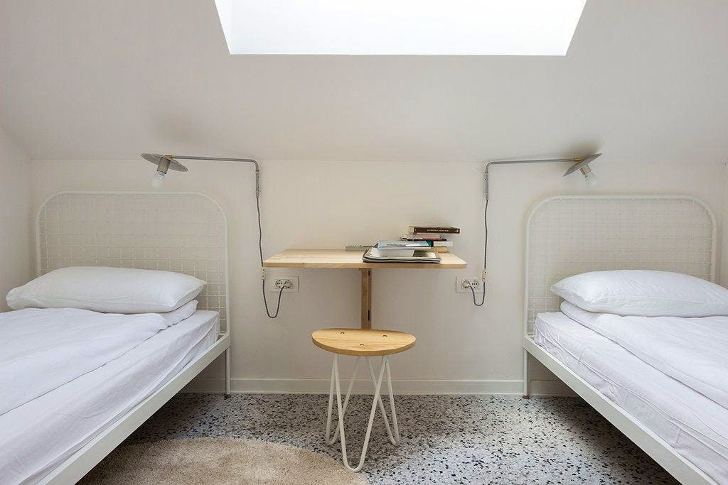  Single Standard Room  -  Charming Modern Rural Complex w/ Coworking + Gym + Lounge Areas House  - Gallery -  7