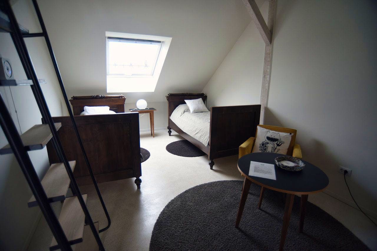  Bed In 2-Bed Comfort Room  -  Charming Modern Rural Complex w/ Coworking + Gym + Lounge Areas House  - Gallery -  20