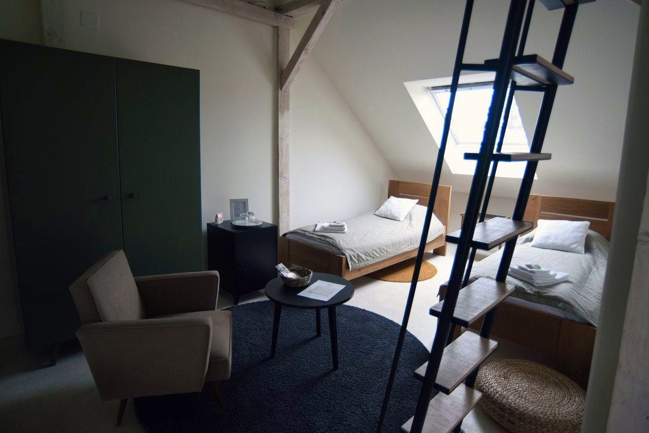  Bed In 2-Bed Comfort Room  -  Charming Modern Rural Complex w/ Coworking + Gym + Lounge Areas House  - Gallery -  21