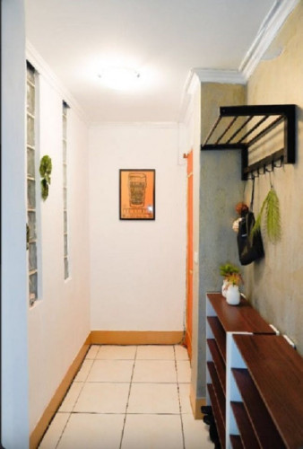 Comfortable Urban Apts w/ Workspace