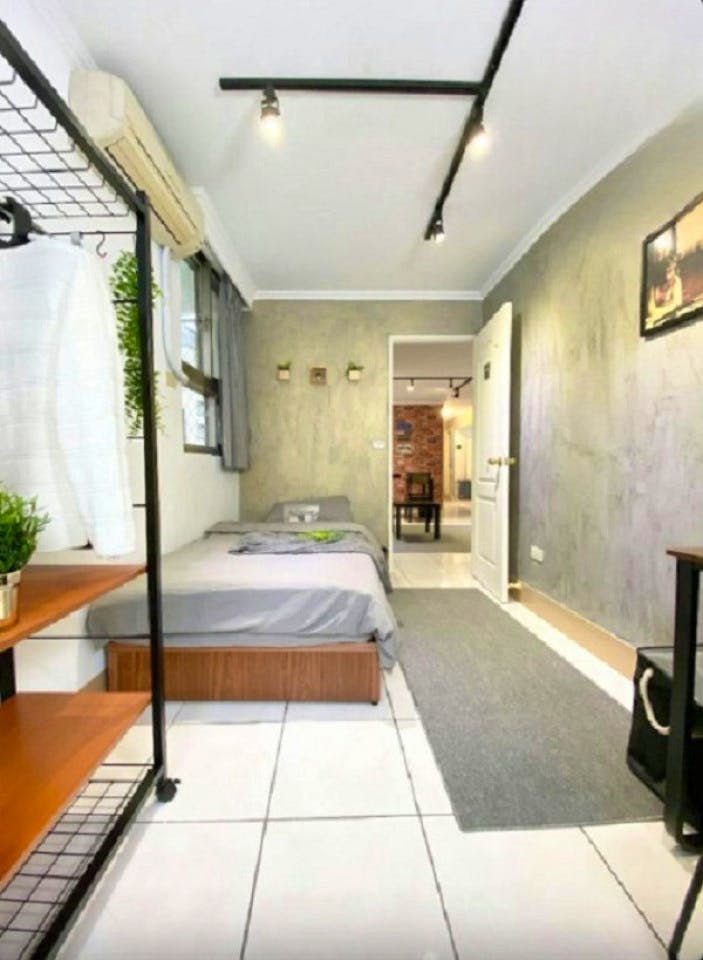 Private Room - Comfortable Urban Apts w/ Workspace Home - Gallery - 9