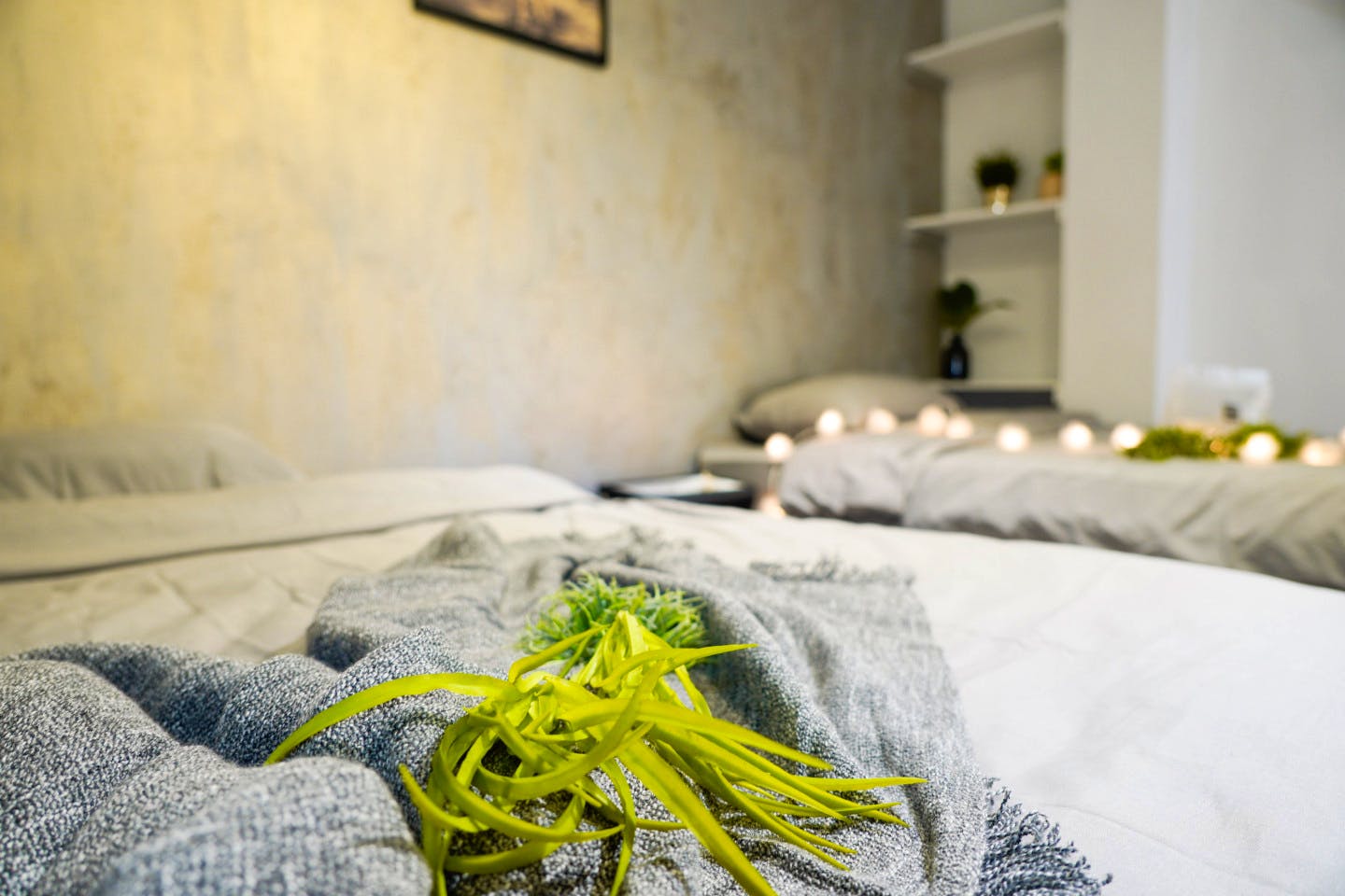 Bed In A 2-Bed Gender Separated Room - Comfortable Urban Apts w/ Workspace Home - Gallery - 24