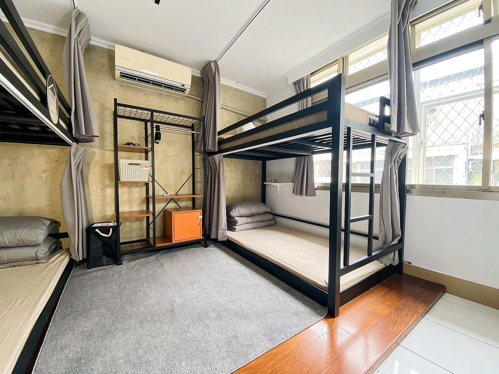 Bed In A 4-Bed Gender Separated Room - Comfortable Urban Apts w/ Workspace Home - Gallery - 29