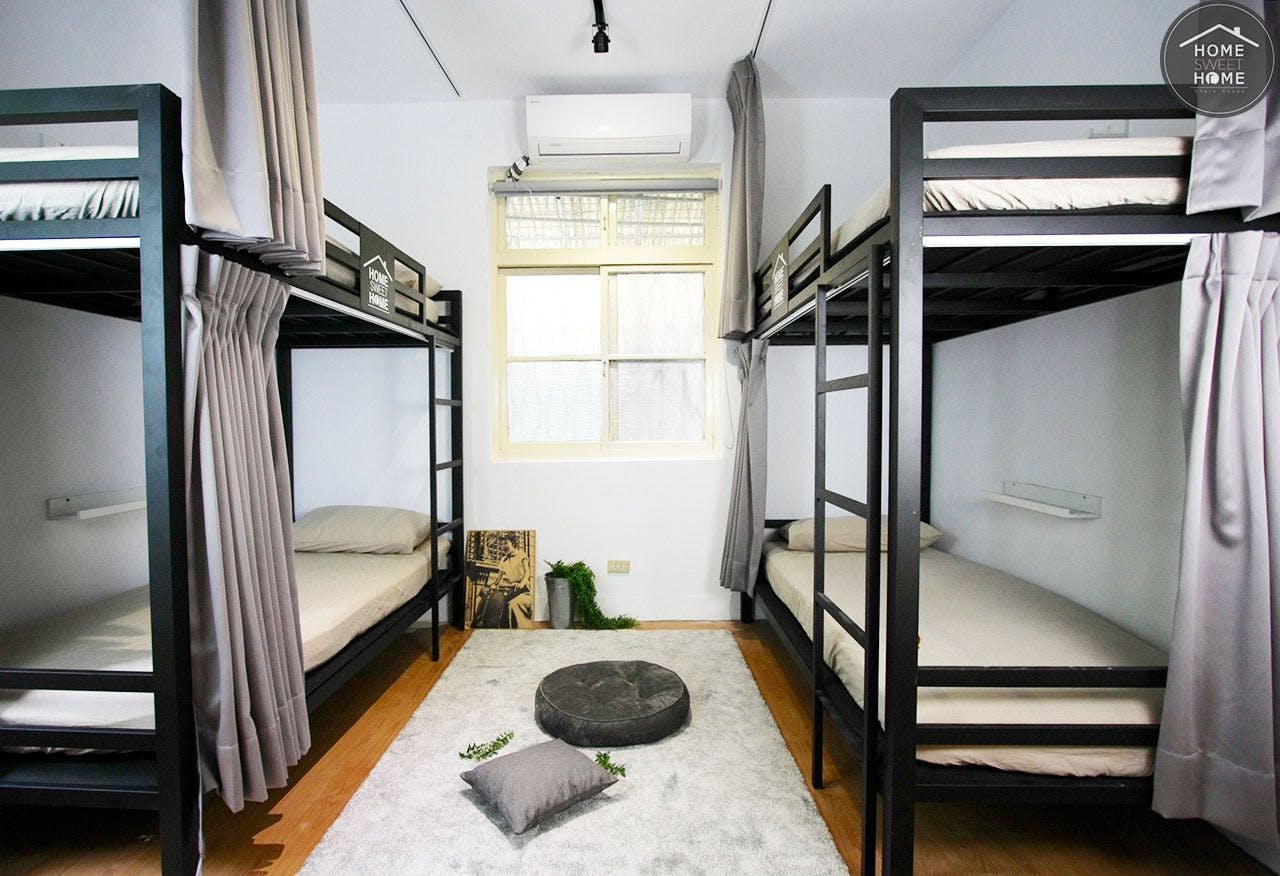  Bed In 4-Bed Room  -  Plain Modern Styled Apt. w/ Workspace Home  - Gallery -  12