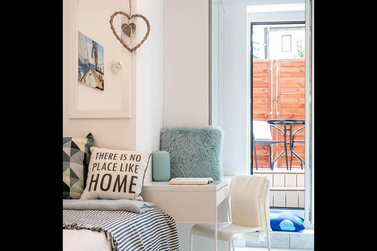 Room 2 With Terrace By Metro Wilanowska - 17