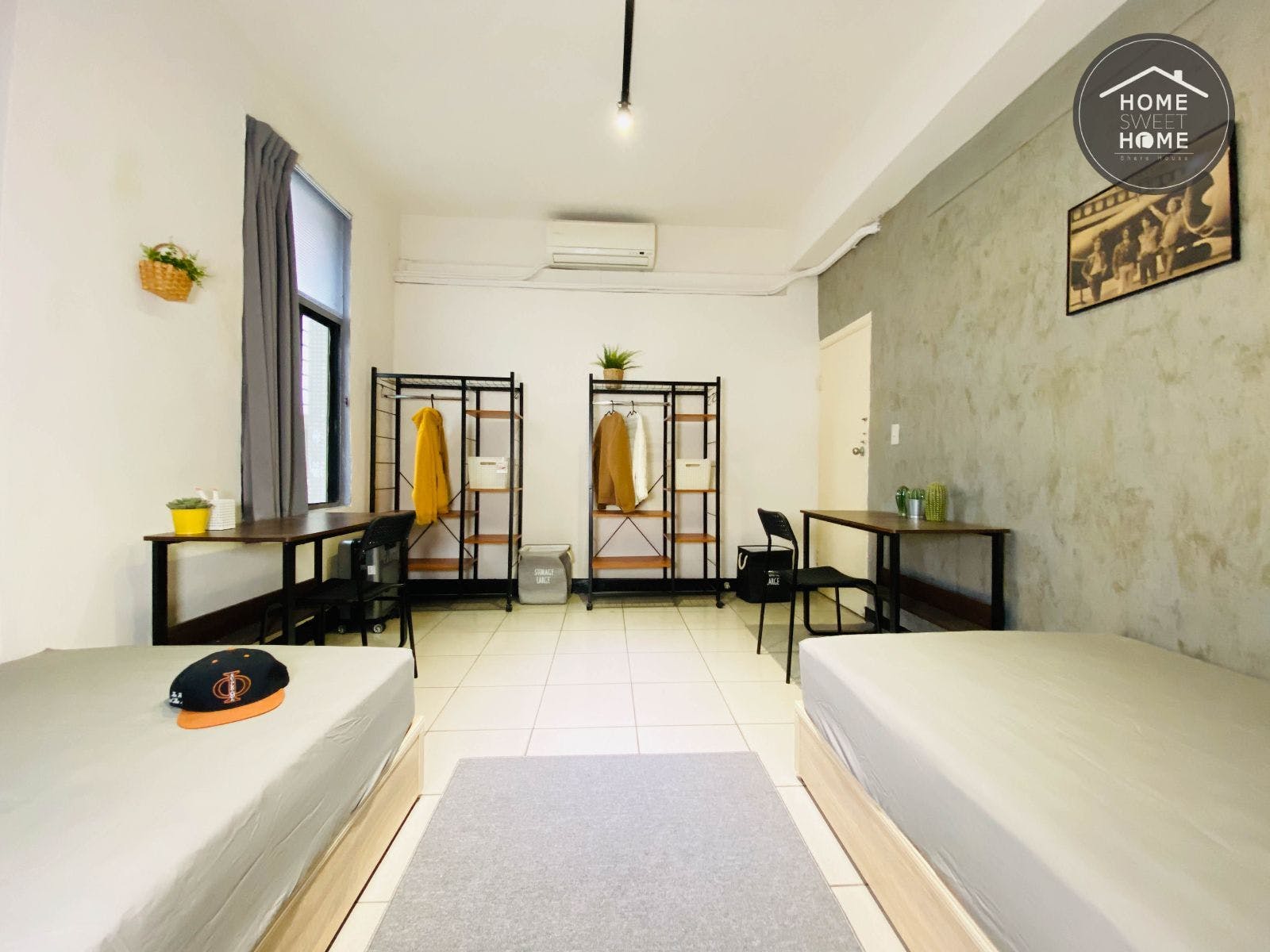  Bed In A 2-Bed Gender Separated Room  -  Austere Modern Styled Apt. w/ Workspace Home  - Gallery -  6