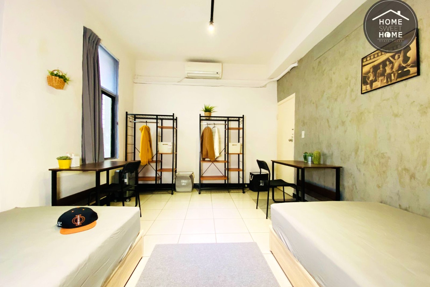  Bed In A 2-Bed Gender Separated Room  -  Austere Modern Styled Apt. w/ Workspace Home  - Gallery -  2