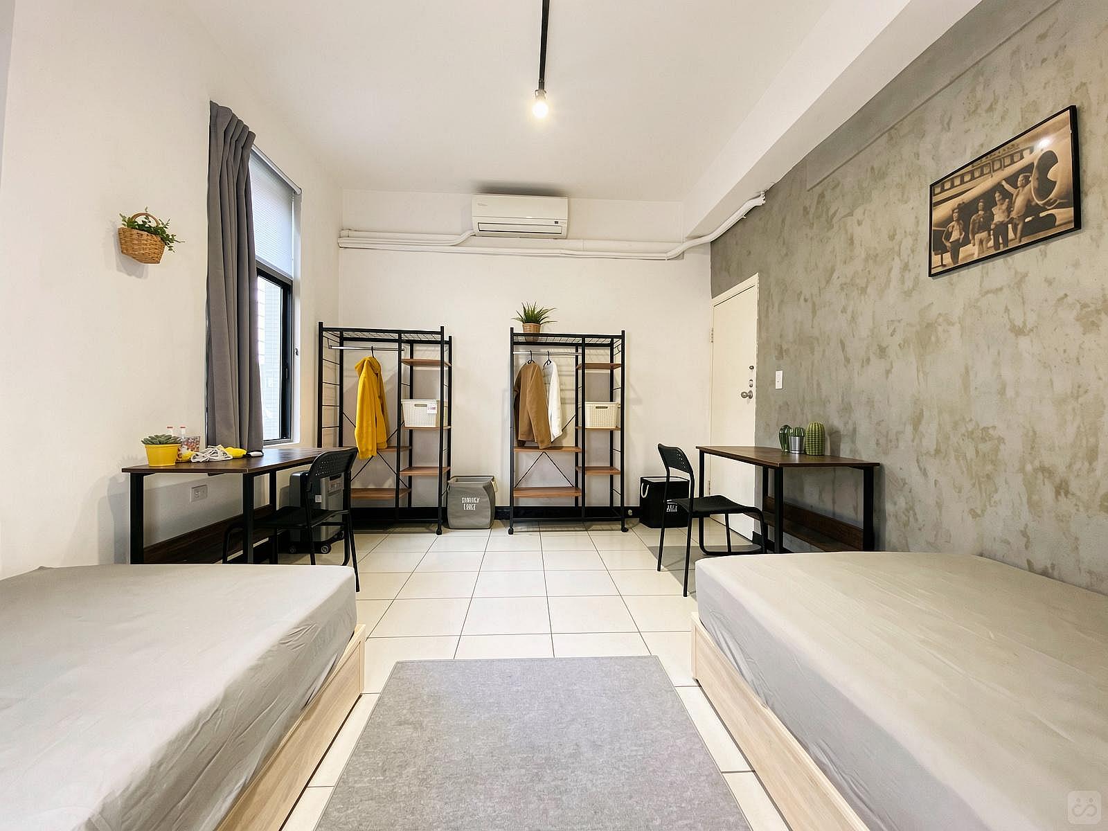  Bed In A 2-Bed Gender Separated Room  -  Austere Modern Styled Apt. w/ Workspace Home  - Gallery -  22