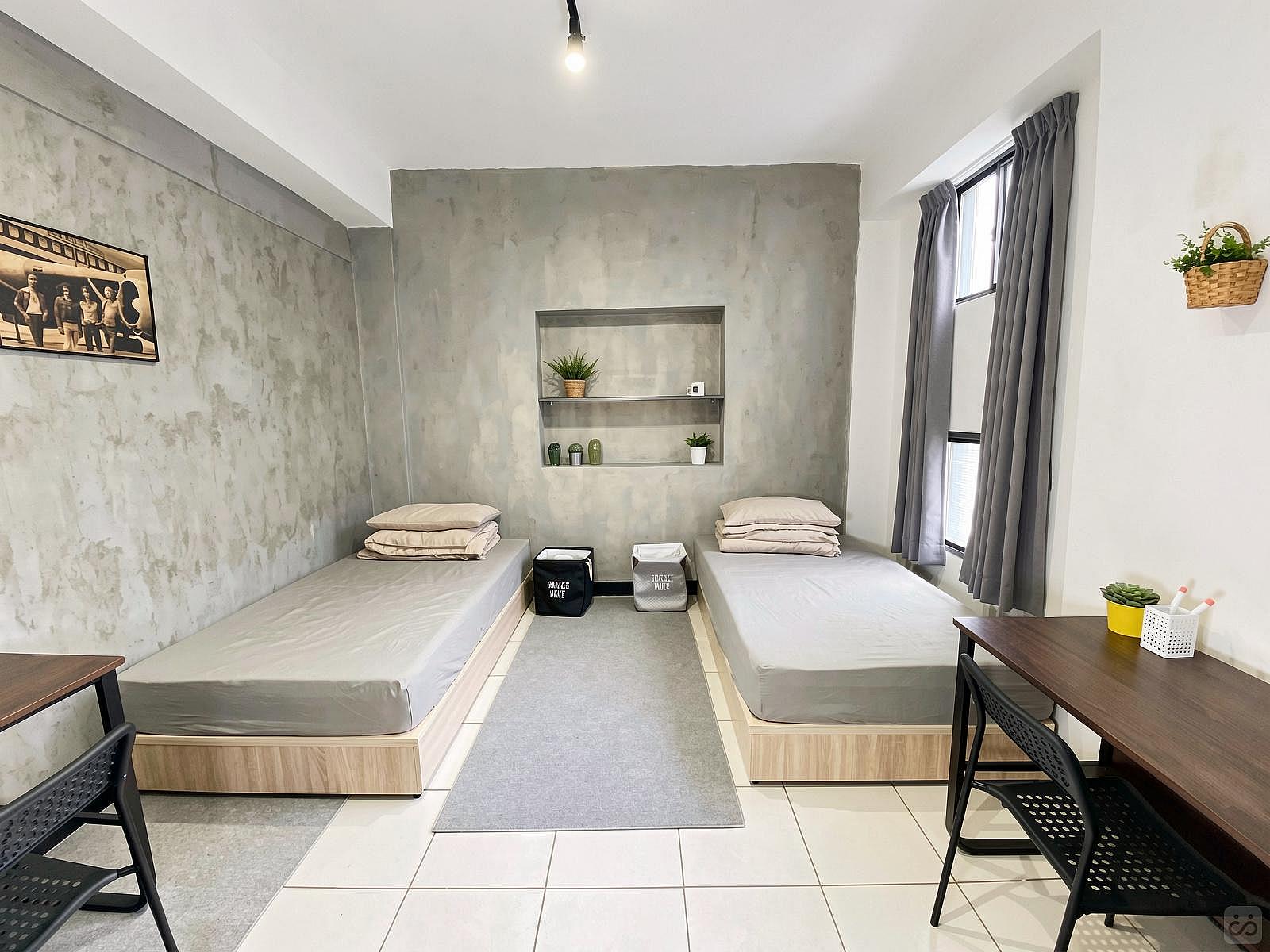  Bed In A 2-Bed Gender Separated Room  -  Austere Modern Styled Apt. w/ Workspace Home  - Gallery -  21
