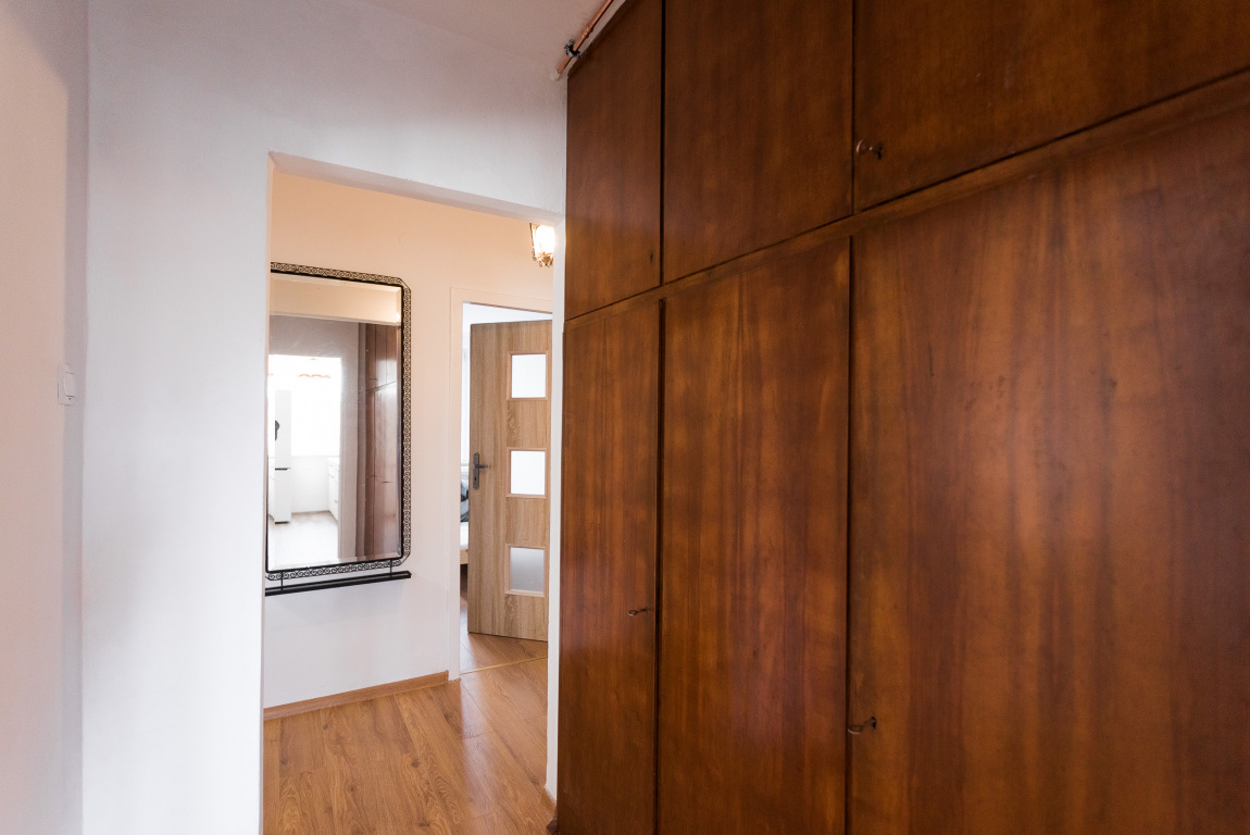 SPECIOUS PRIVATE ROOM 3 AT PLOCKA 8 - 9