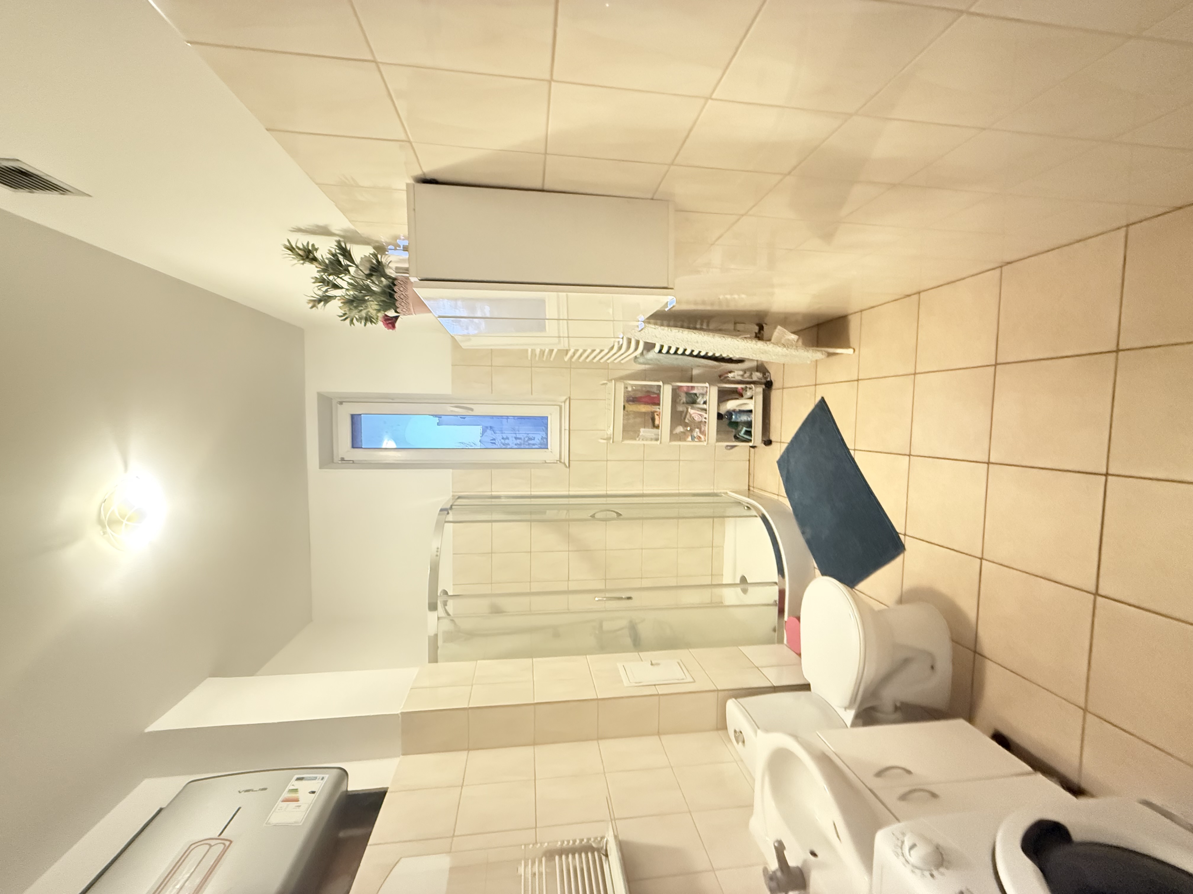 Comfortable, Specious Room In The Center - 10