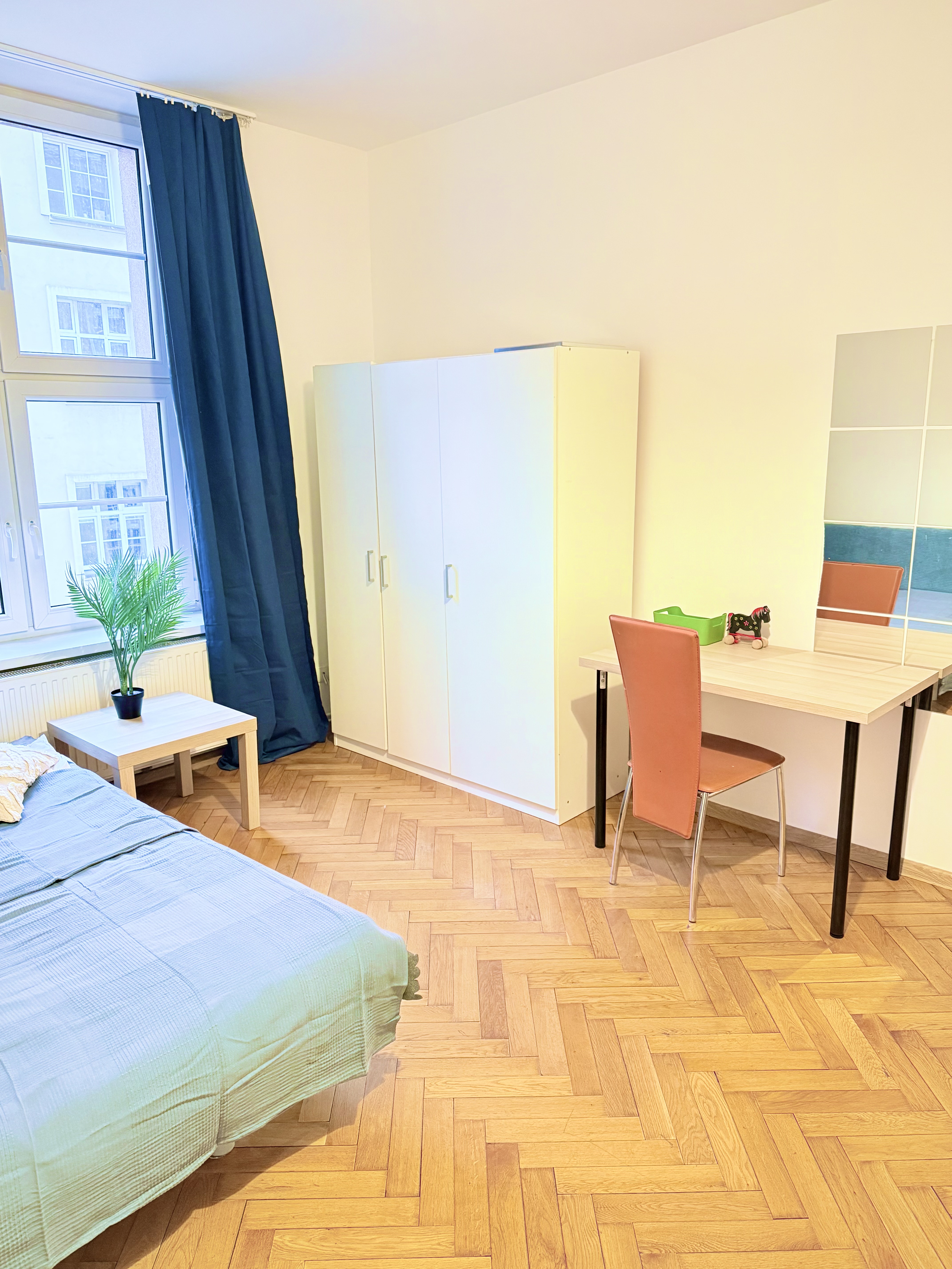 Comfortable, Specious Room In The Center - 3