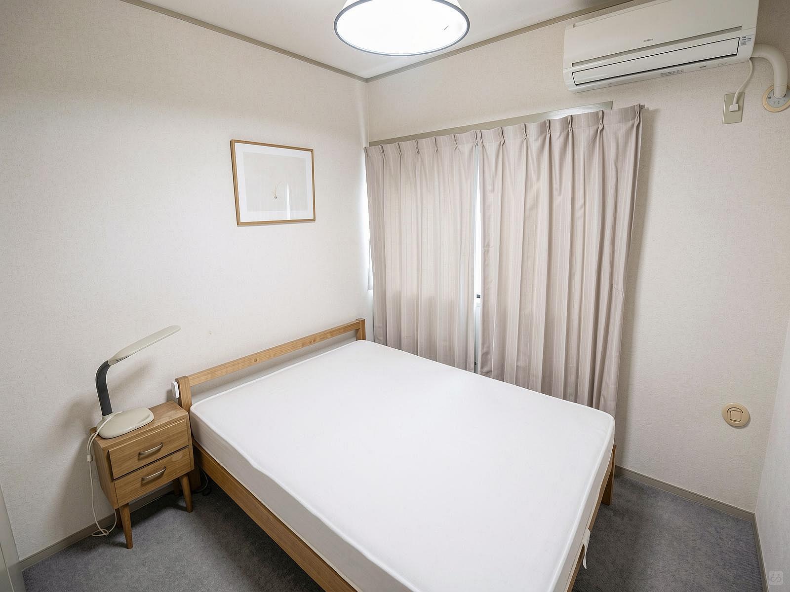 Western Room (no Balcony) - Traditional Kyoto House w/ Coworking + Moss Gardens - Gallery - 1
