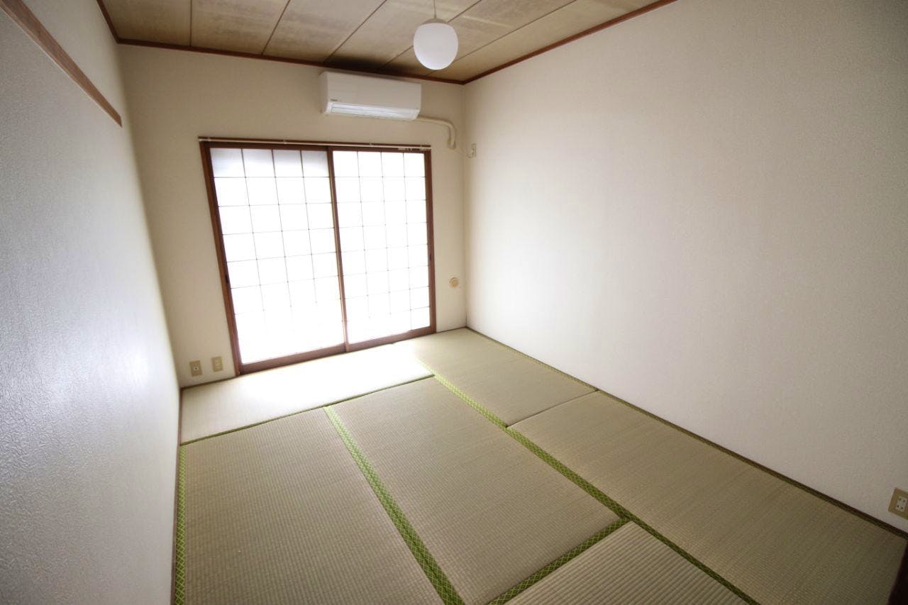 Japanese Tatami Room - Traditional Kyoto House w/ Coworking + Moss Gardens - Gallery - 6