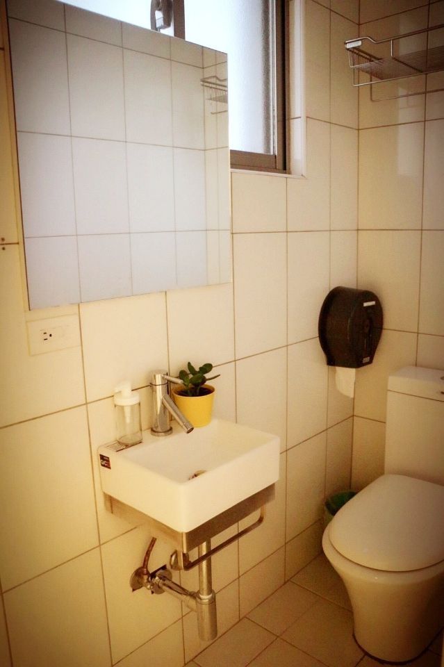 A - Suite - Colorful Vintage Style Apt. w/ Workspace + Rooftop Deck - Gallery - 20