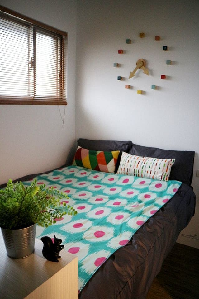A - Suite - Colorful Vintage Style Apt. w/ Workspace + Rooftop Deck - Gallery - 21