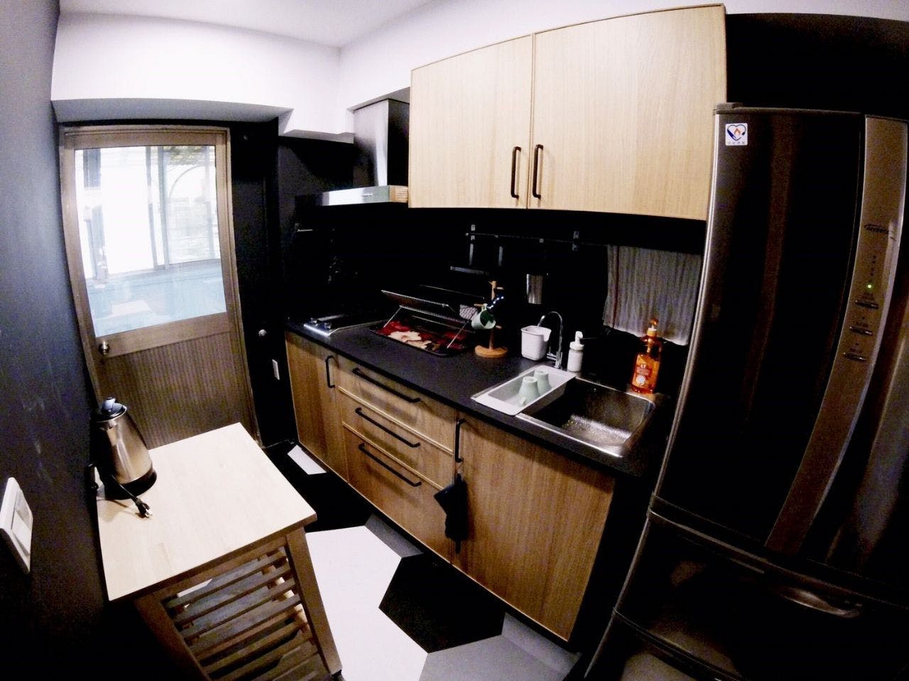 Generous Modern Apt. w/ Workspace