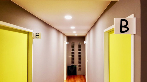 Generous Modern Apt. w/ Workspace