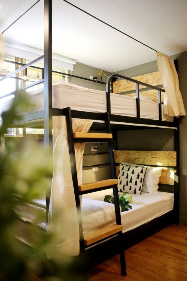 A - Bed In A 2-Bed Share Room - Generous Modern Apt. w/ Workspace - Gallery - 12