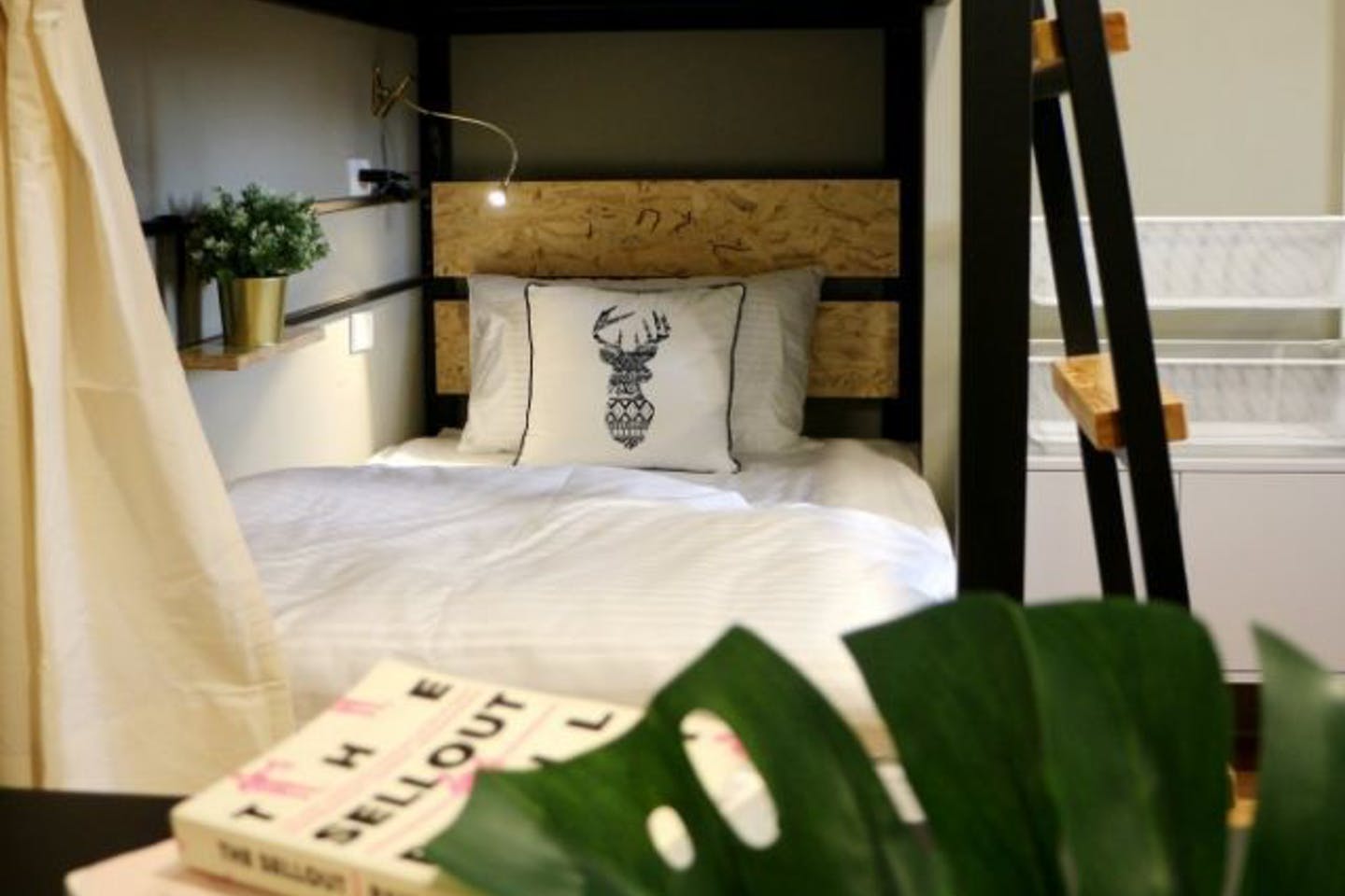 A - Bed In A 2-Bed Share Room - Generous Modern Apt. w/ Workspace - Gallery - 6