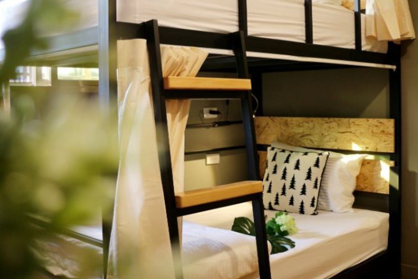 A - Bed In A 2-Bed Share Room - Generous Modern Apt. w/ Workspace - Gallery - 4