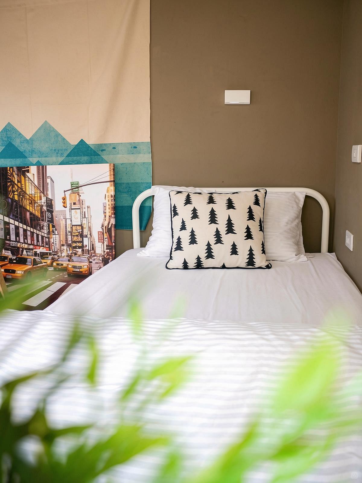 B - Bed In A 2-Bed Shared Room - Generous Modern Apt. w/ Workspace - Gallery - 40
