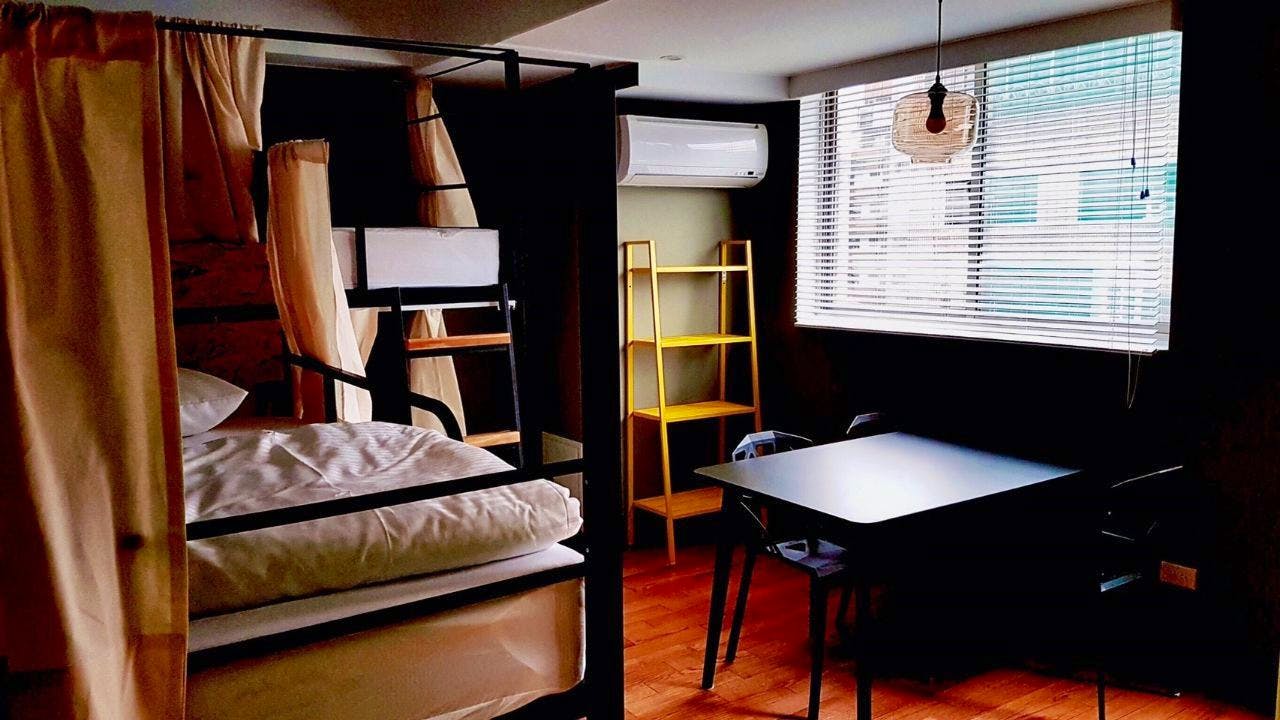 D - Bed In A 3-Bed Male Only Room - Generous Modern Apt. w/ Workspace - Gallery - 13