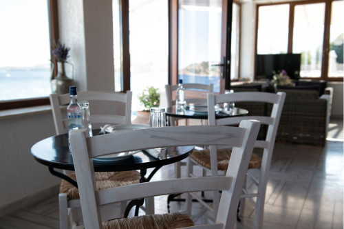 Generous Modern Villa Overlooked The Sea w/ Coworking + Pool