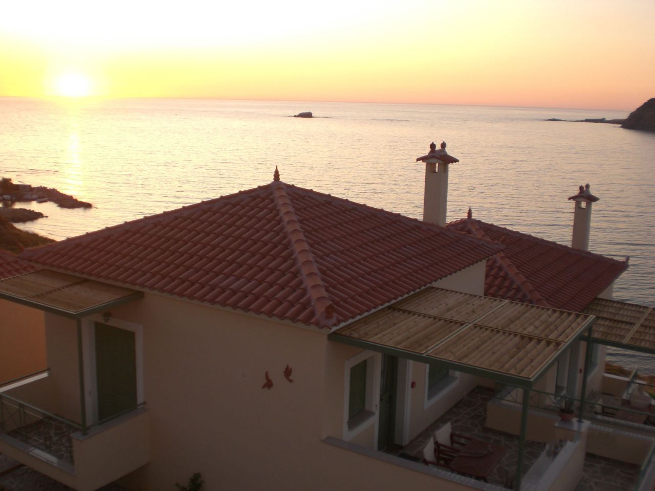 Private Room - Generous Modern Villa Overlooked The Sea w/ Coworking + Pool House - Gallery - 6