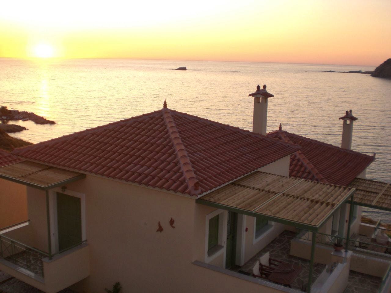 Private Room - Generous Modern Villa Overlooked The Sea w/ Coworking + Pool House - Gallery - 8