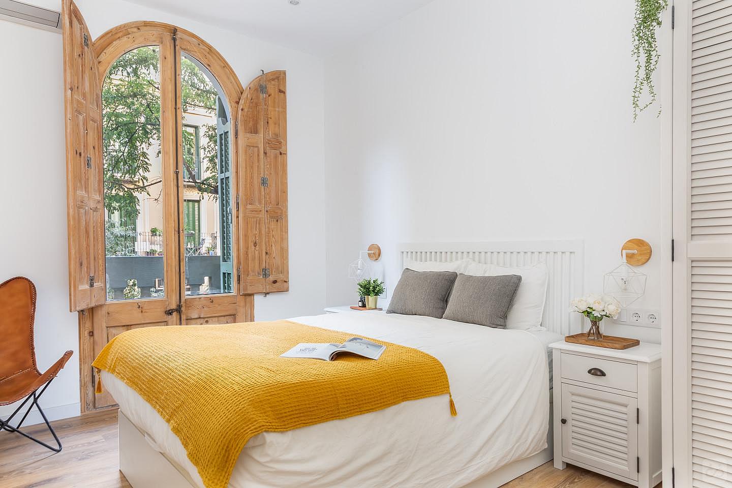Double Room With Balcony - Gorgeous apartment near Sagrada Familia Collective - Gallery - 24