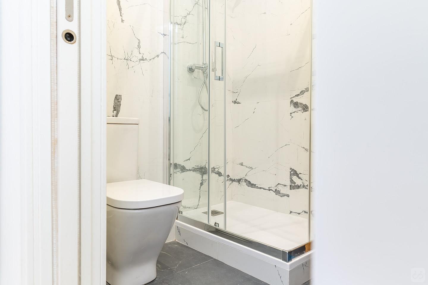 Double Room With Balcony - Gorgeous apartment near Sagrada Familia Collective - Gallery - 16