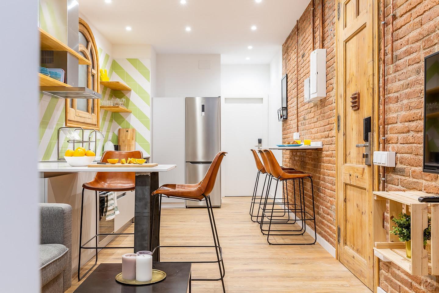 Double Room With Balcony - Gorgeous apartment near Sagrada Familia Collective - Gallery - 25