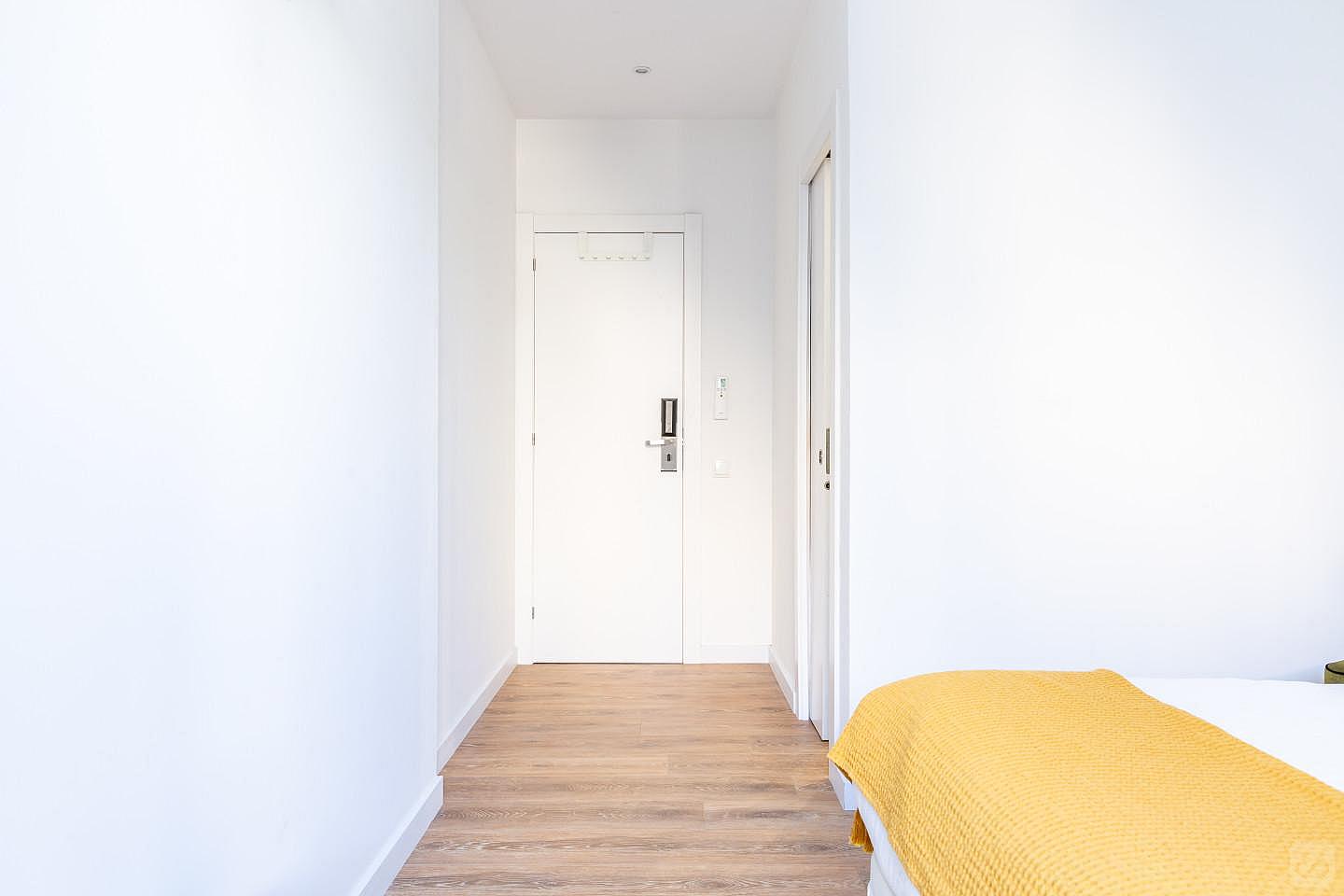 Full Room With Shared Terrace - Gorgeous apartment near Sagrada Familia Collective - Gallery - 26