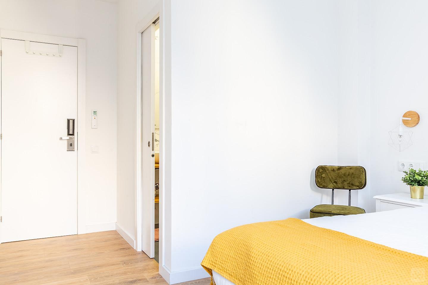 Full Room With Shared Terrace - Gorgeous apartment near Sagrada Familia Collective - Gallery - 20