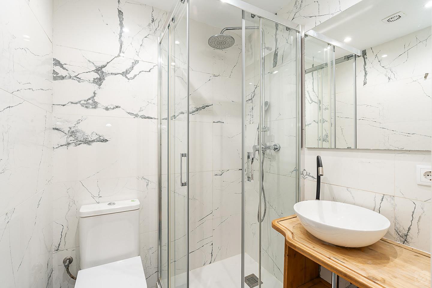Full Room With Shared Bathroom - Gorgeous apartment near Sagrada Familia Collective - Gallery - 4
