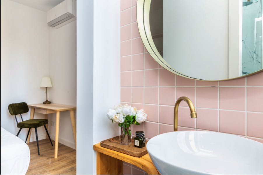 Large Bedroom - Gorgeous apartment near Sagrada Familia Collective - Gallery - 18