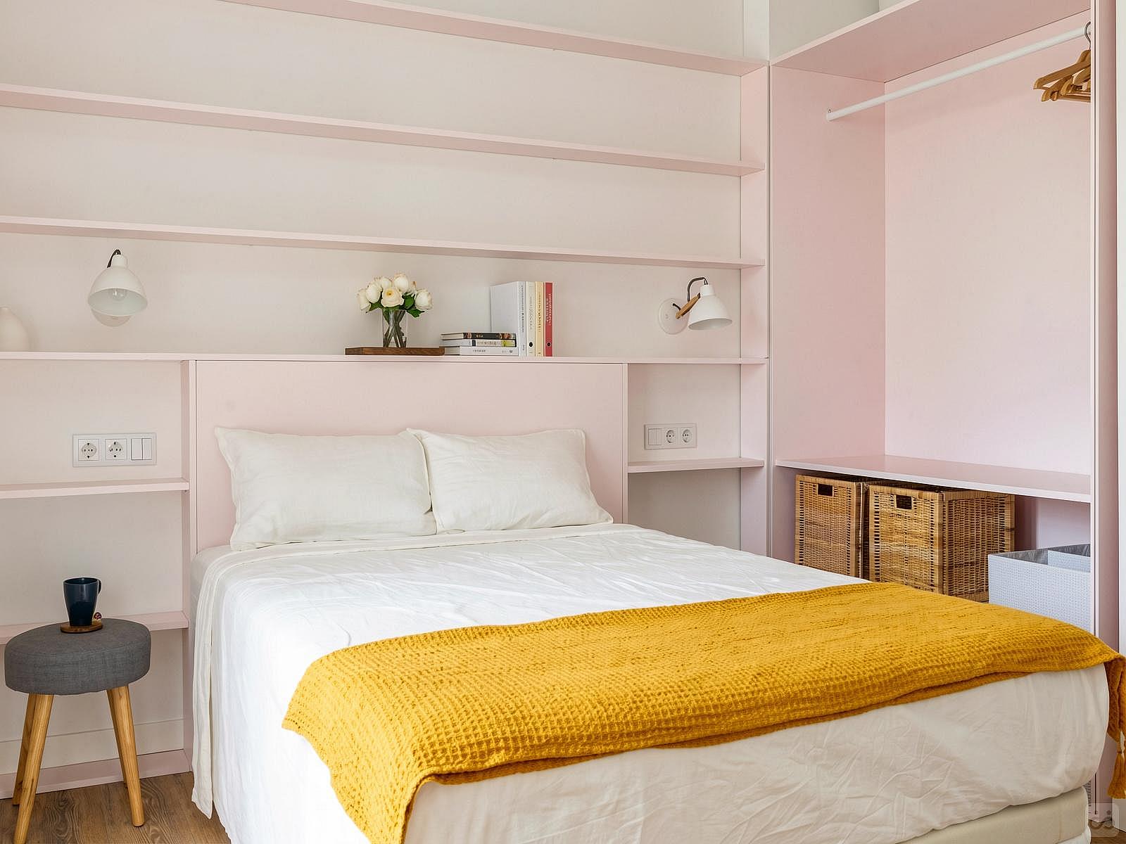 Large Bedroom - Gorgeous apartment near Sagrada Familia Collective - Gallery - 31