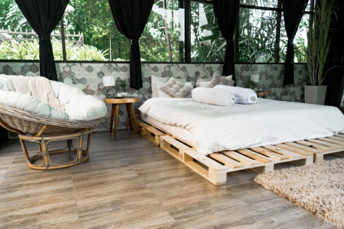 Exotic Jungle Villa w/ Coworking + Rooftop Deck