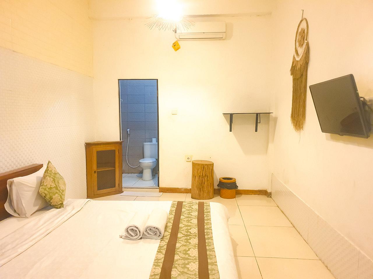  Basic Suite - No Window  -  Exotic Jungle Villa w/ Coworking + Rooftop Deck  - Gallery -  19