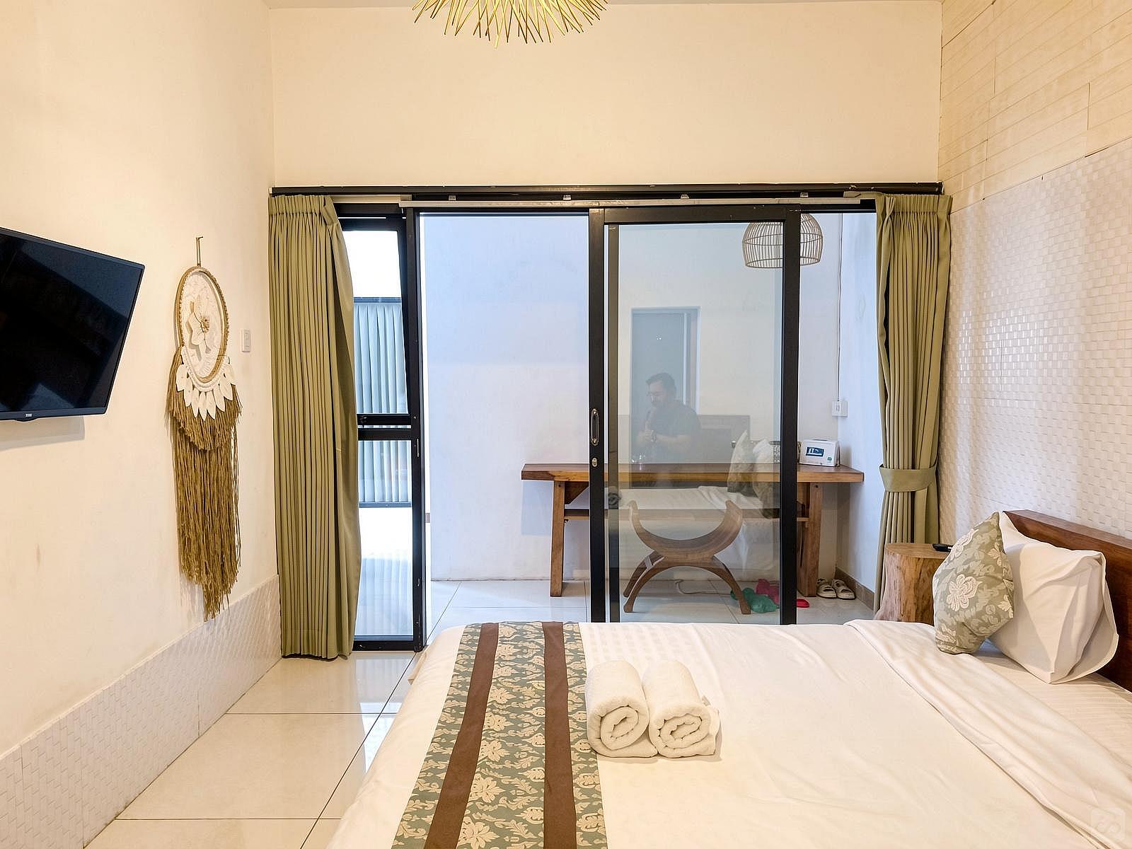  Basic Suite - No Window  -  Exotic Jungle Villa w/ Coworking + Rooftop Deck  - Gallery -  15