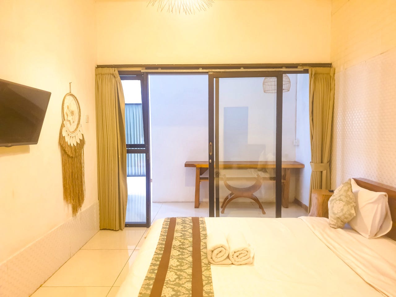  Basic Suite - No Window  -  Exotic Jungle Villa w/ Coworking + Rooftop Deck  - Gallery -  6