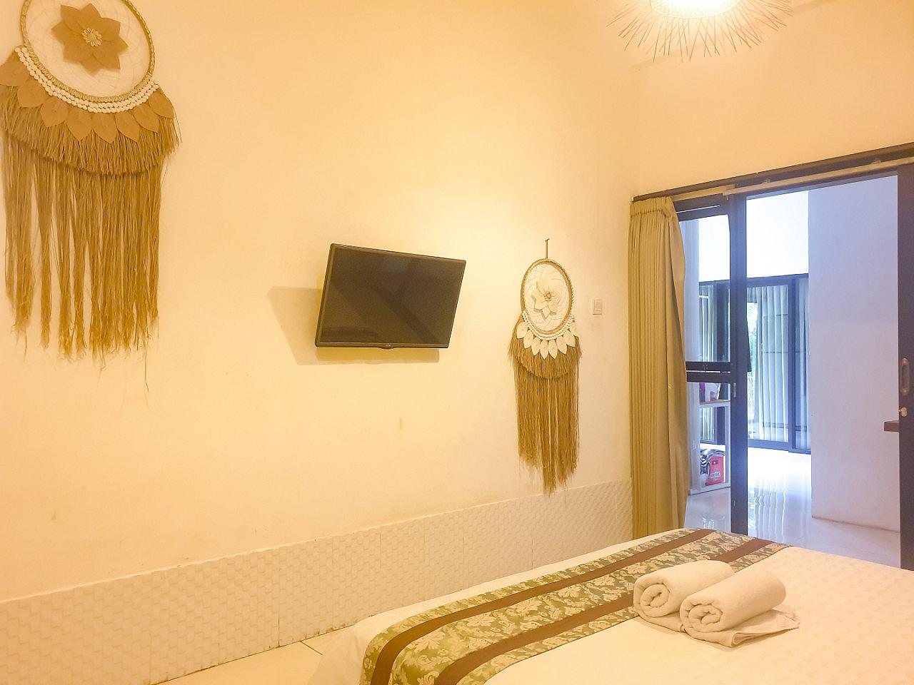  Basic Suite - No Window  -  Exotic Jungle Villa w/ Coworking + Rooftop Deck  - Gallery -  21