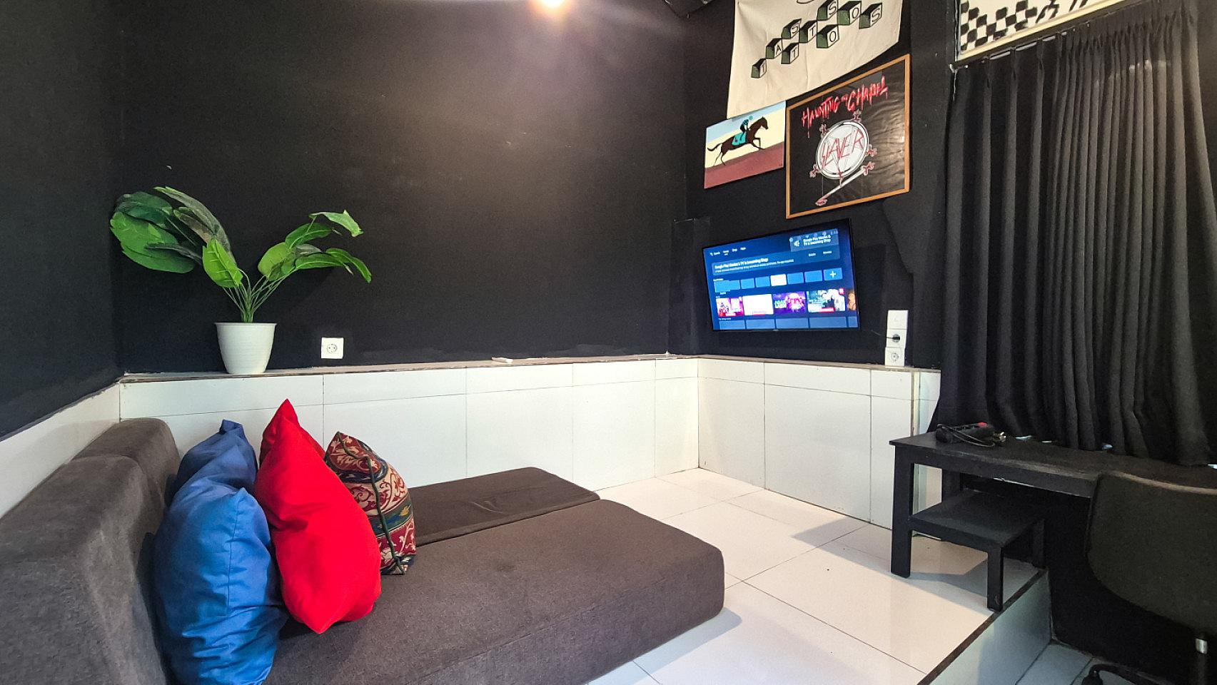  Jungle View Suite  -  Exotic Jungle Villa w/ Coworking + Rooftop Deck  - Gallery -  10